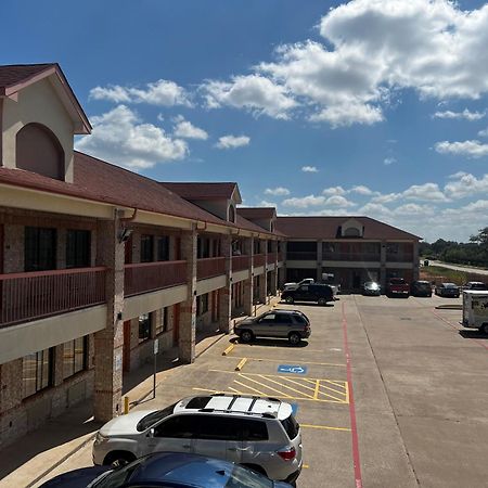 Super 8 By Wyndham Stafford Sugarland Area Exterior foto
