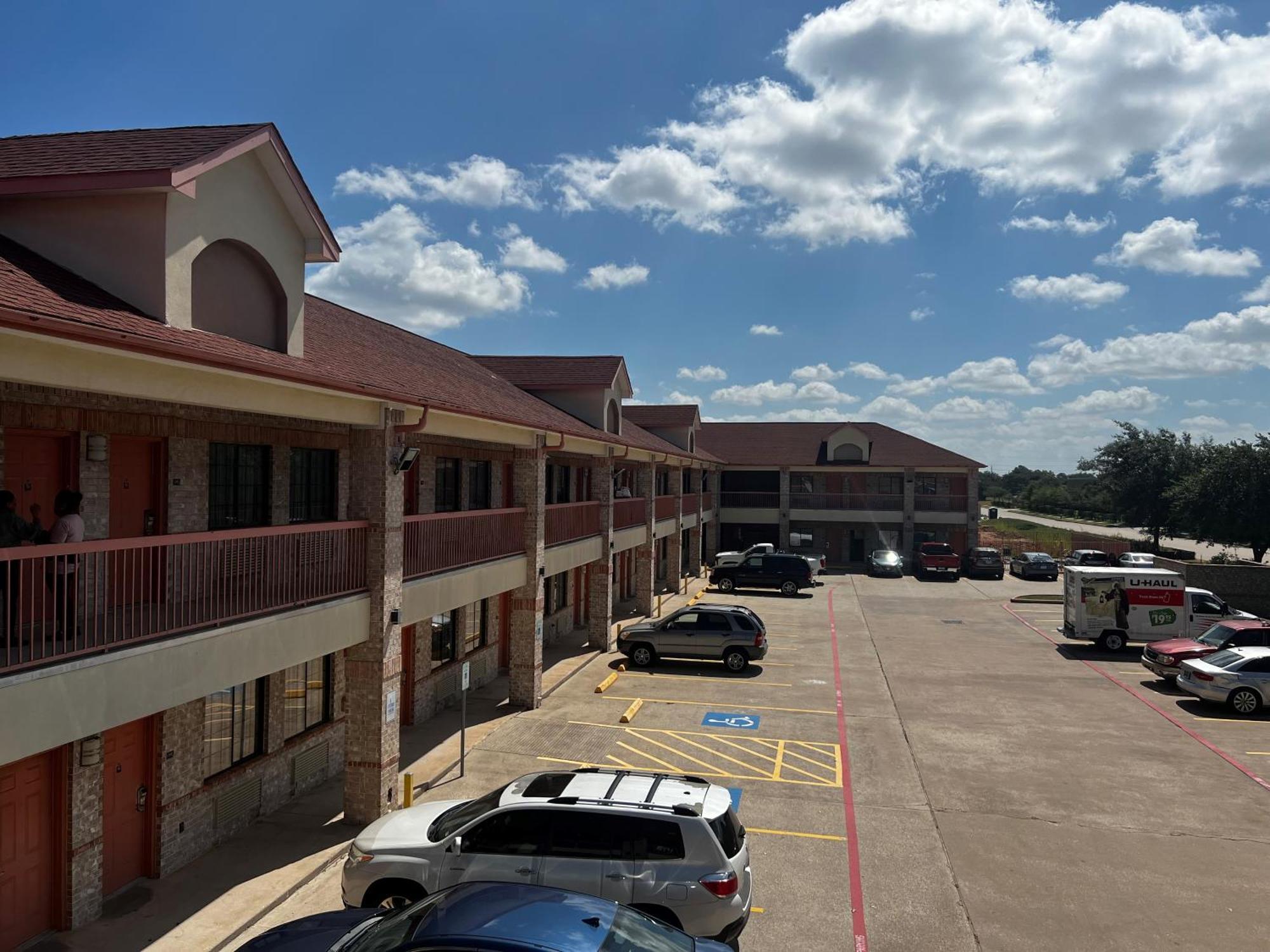 Super 8 By Wyndham Stafford Sugarland Area Exterior foto